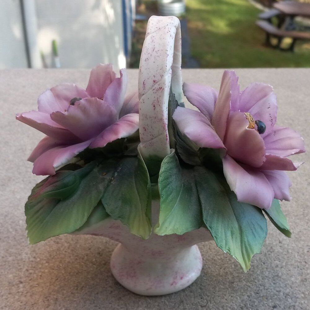 Italian Capodimonte Basket Cardinal de Richelieu Roses Purple & Green
